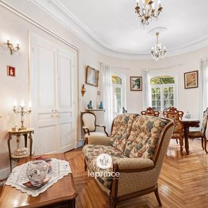 Property in Carre d'Argent