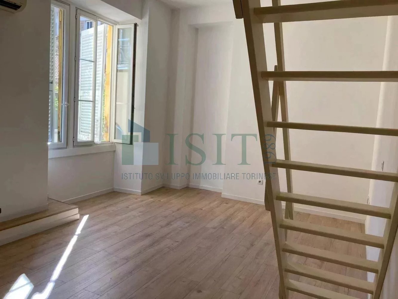 Property photo in Carre d'Argent