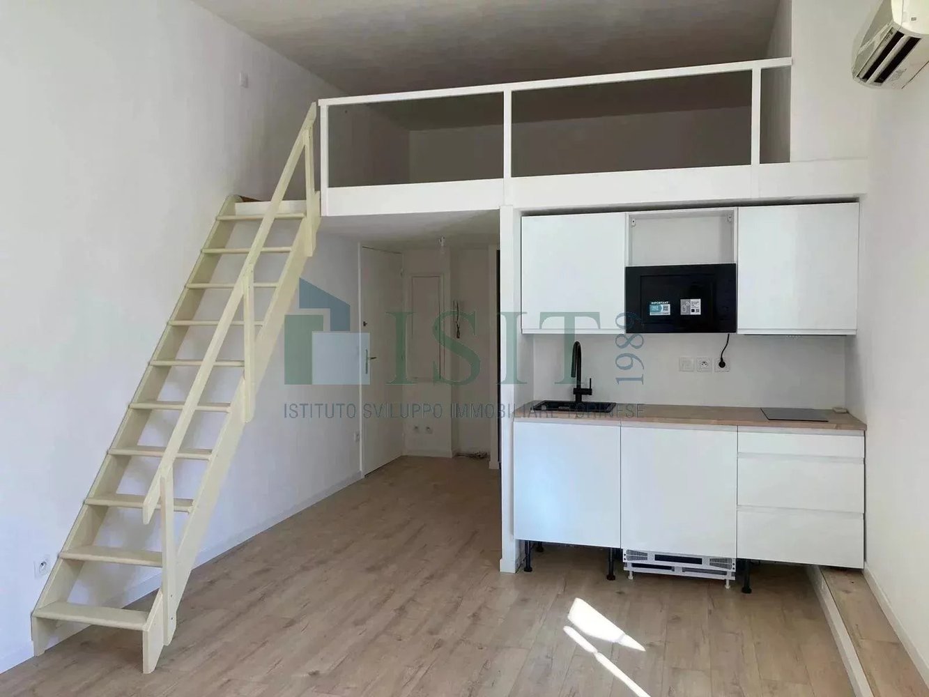 Property photo in Carre d'Argent
