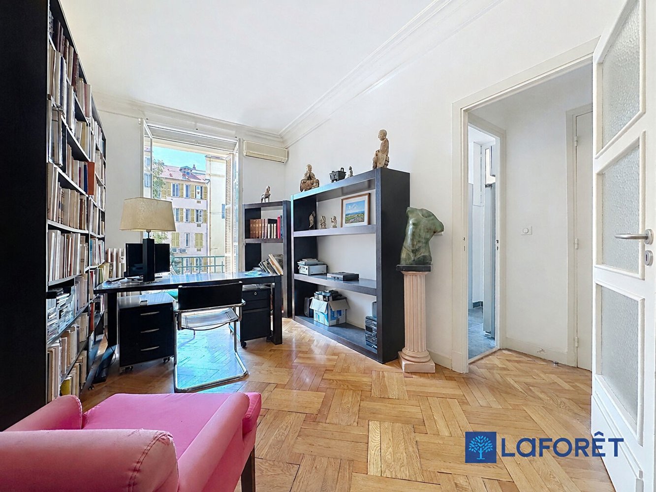 Property photo in Carre d'Argent