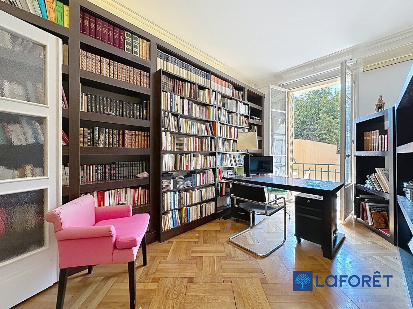 Property photo in Carre d'Argent