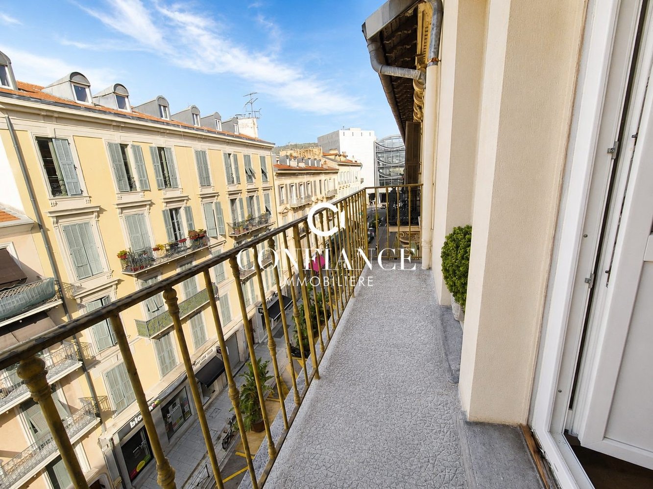Property photo in Carre d'Argent