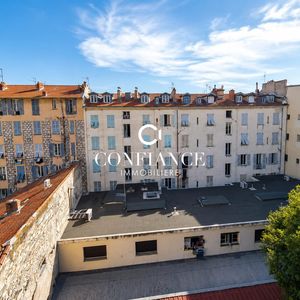 Property in Carre d'Argent