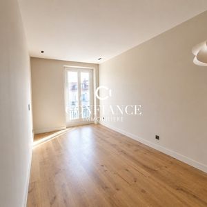 Property in Carre d'Argent