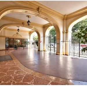 Property in Carre d'Argent