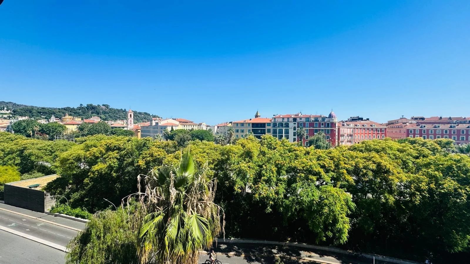 Property photo in Carre d'Argent