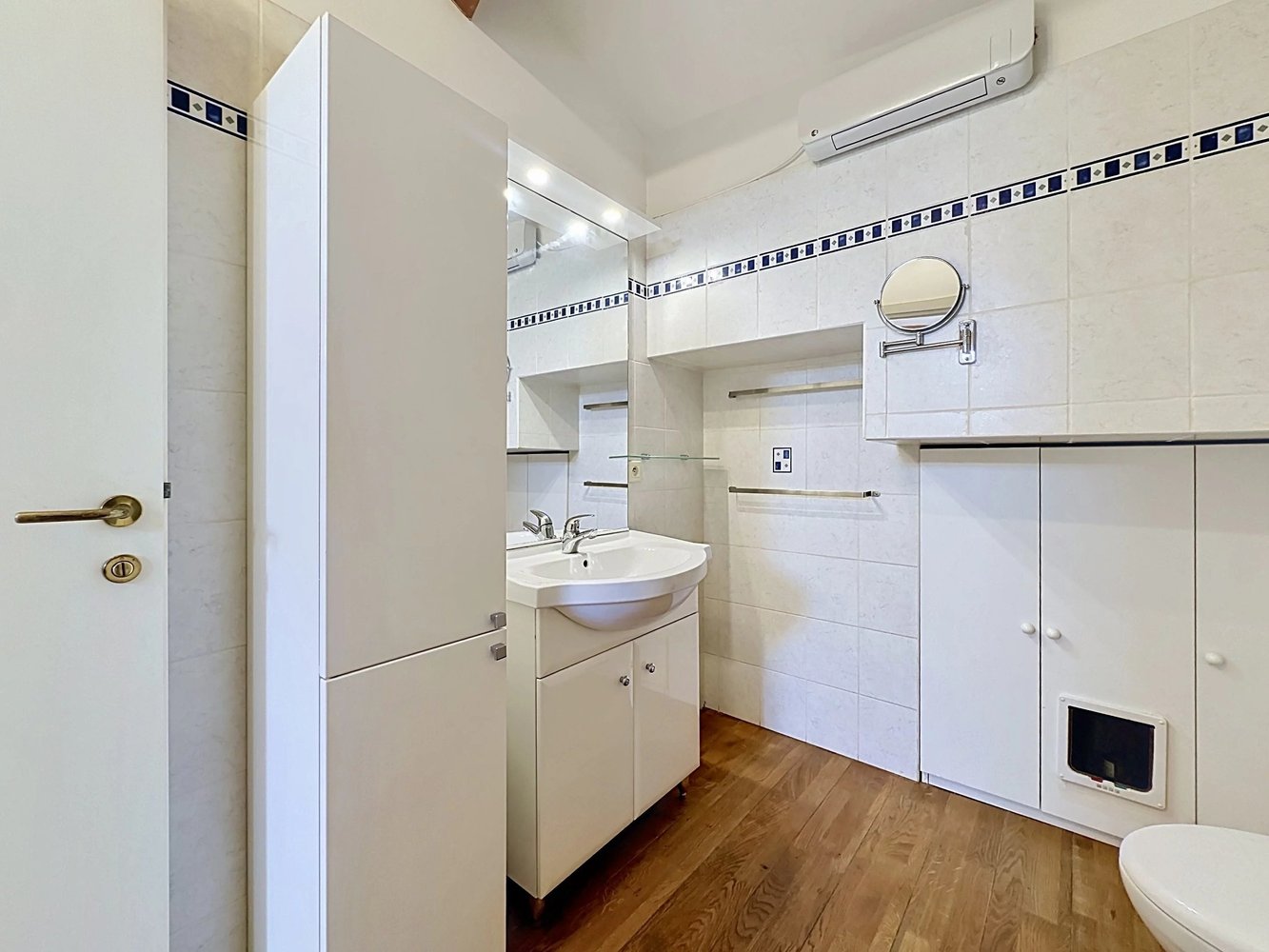 Property photo in Carre d'Or