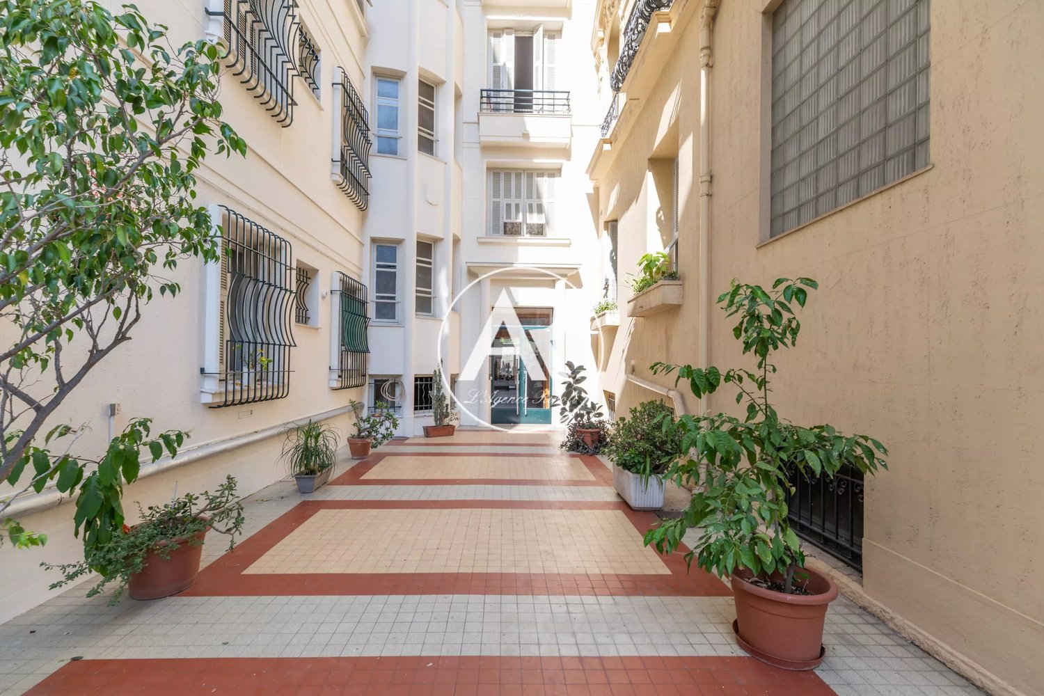Property photo in Carre d'Or