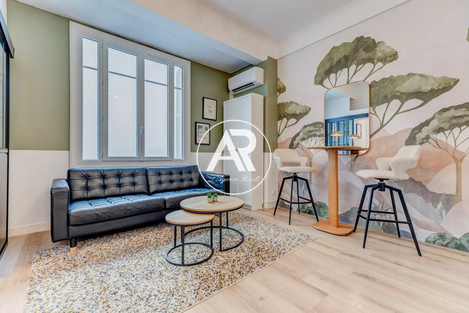 Property photo in Carre d'Or