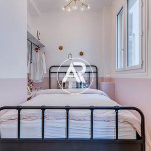 Property in Carre d'Or