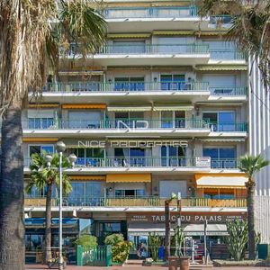Property in Carre d'Or