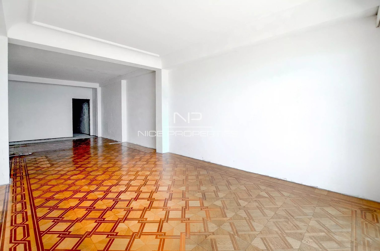 Property photo in Carre d'Or