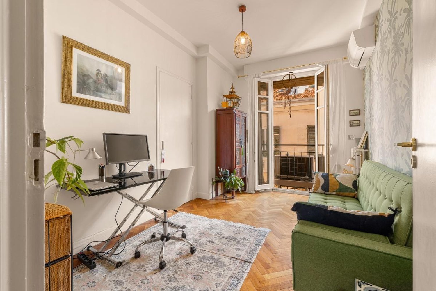 Property photo in Carre d'Or