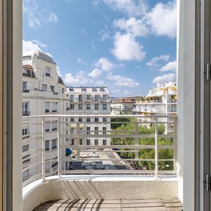 Property in Carre d'Or