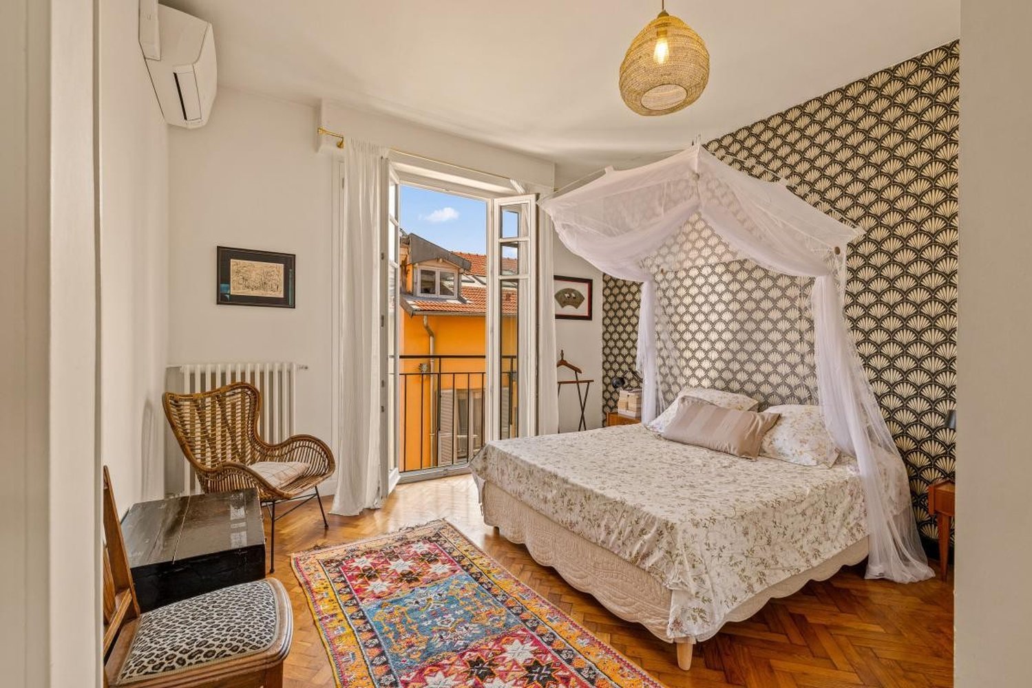Property photo in Carre d'Or
