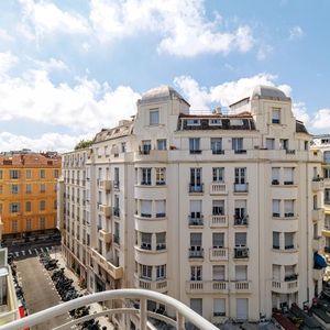 Property in Carre d'Or