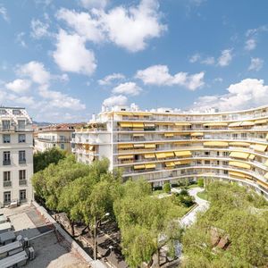 Property in Carre d'Or