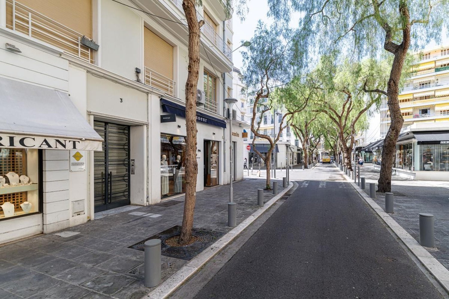 Property photo in Carre d'Or