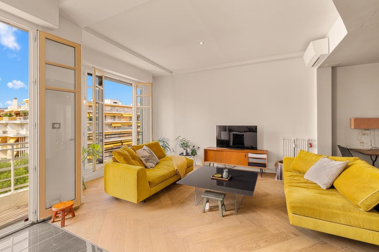Property photo in Carre d'Or