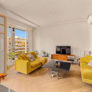 Property in Carre d'Or