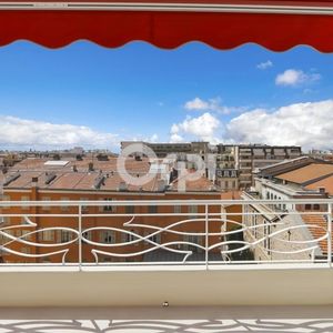 Property in Carre d'Or