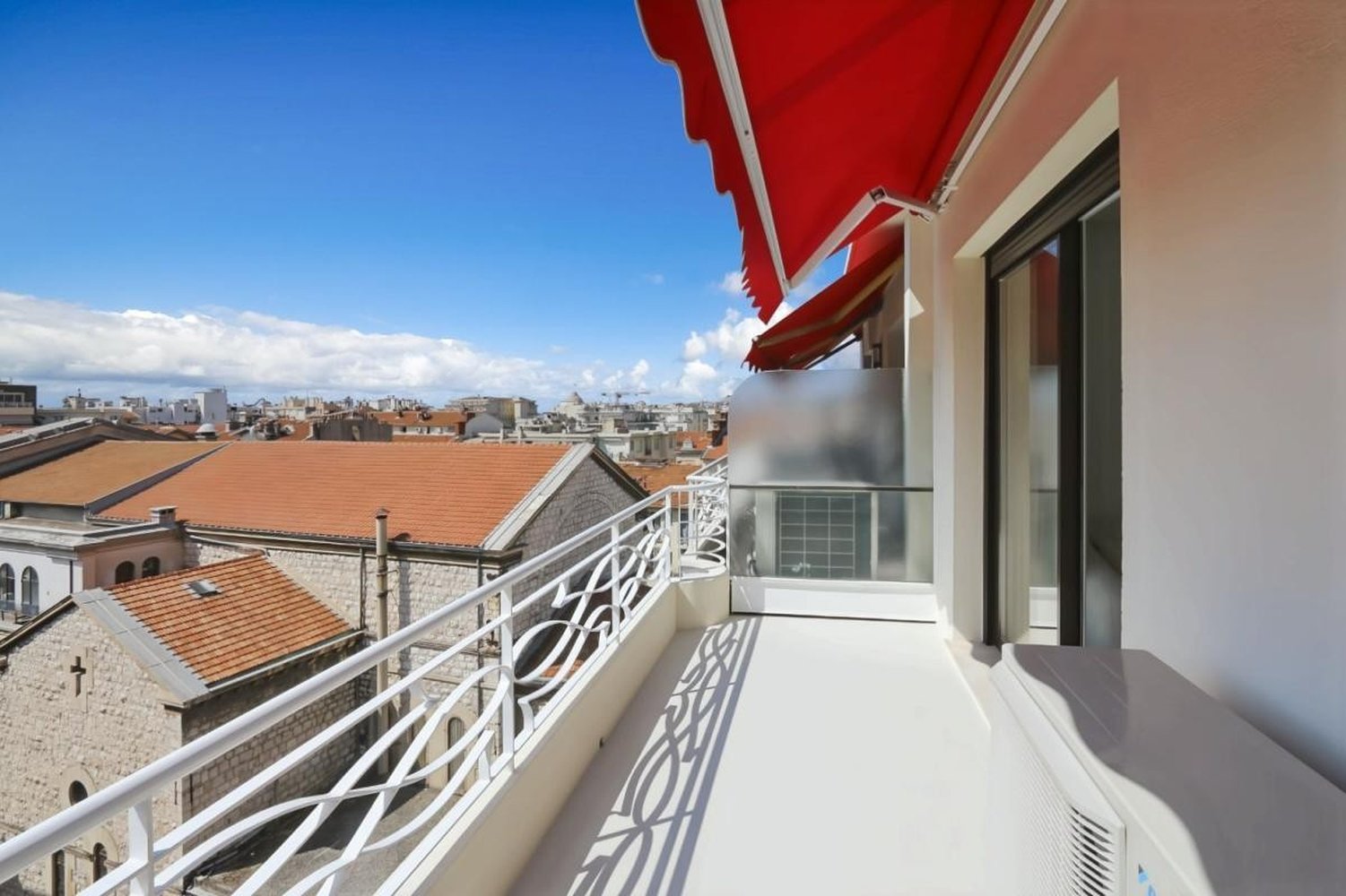 Property photo in Carre d'Or
