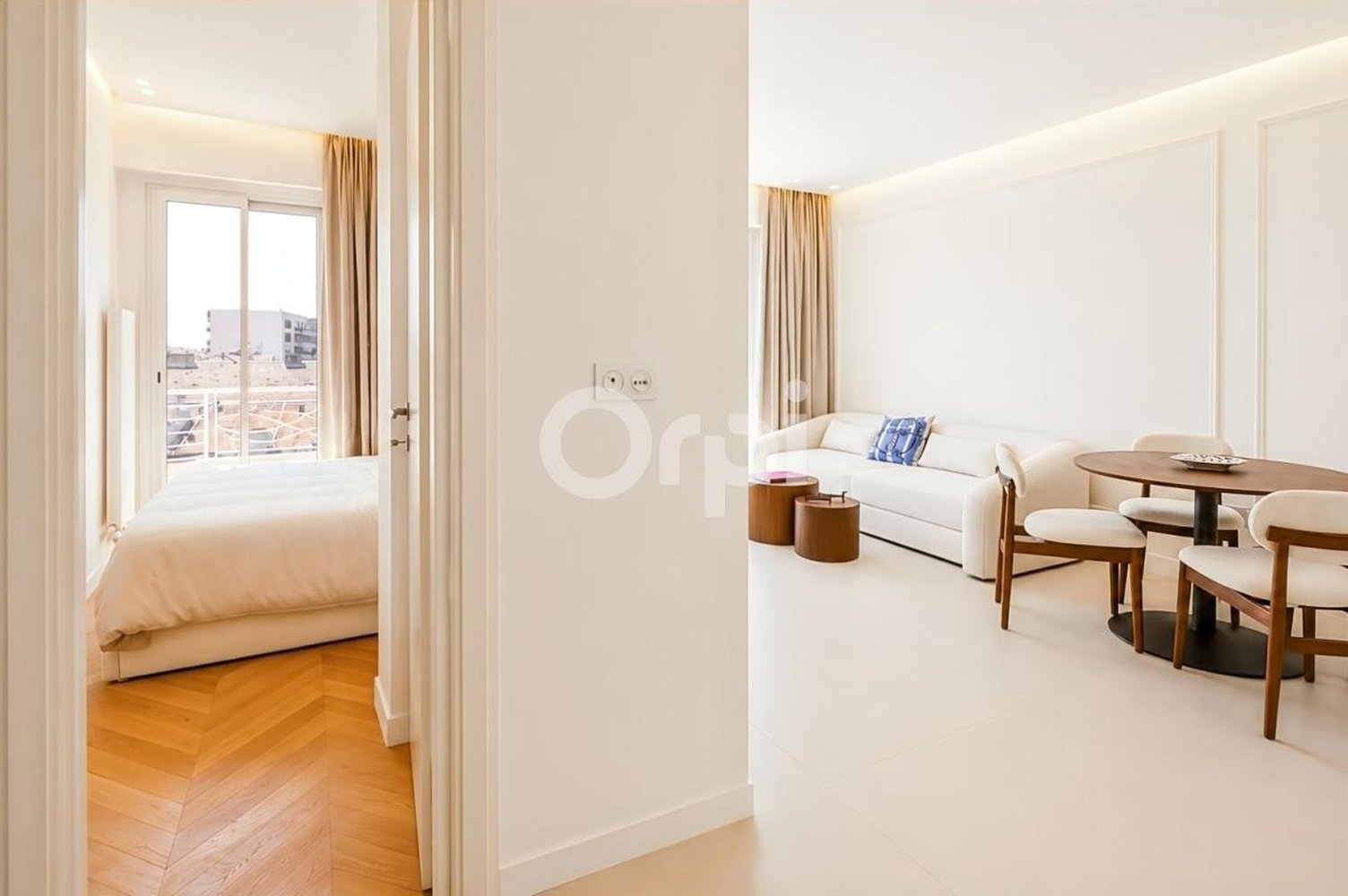 Property photo in Carre d'Or