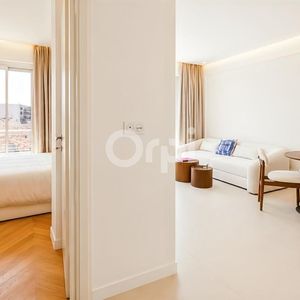 Property in Carre d'Or