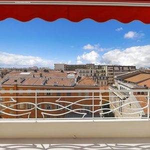 Property in Carre d'Or