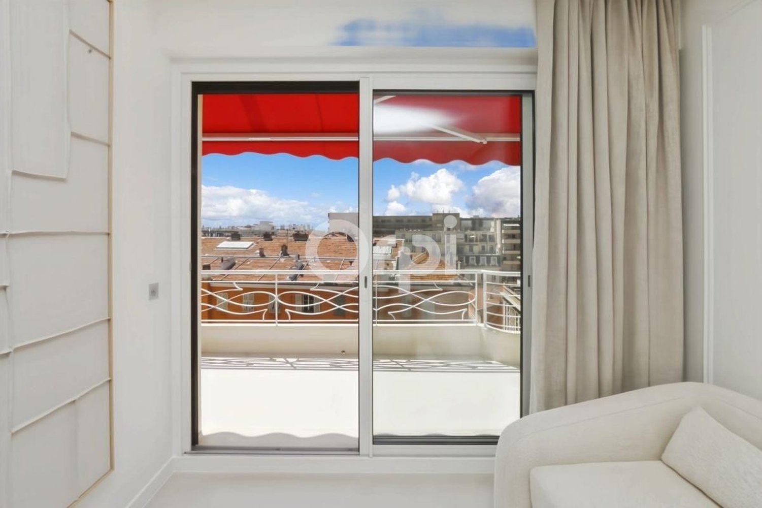 Property photo in Carre d'Or