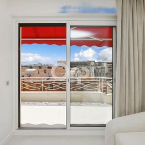 Property in Carre d'Or