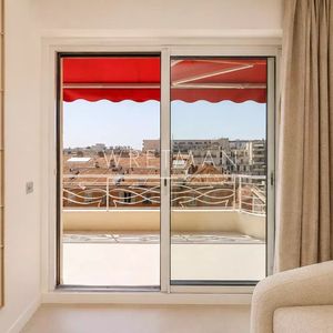 Property in Carre d'Or