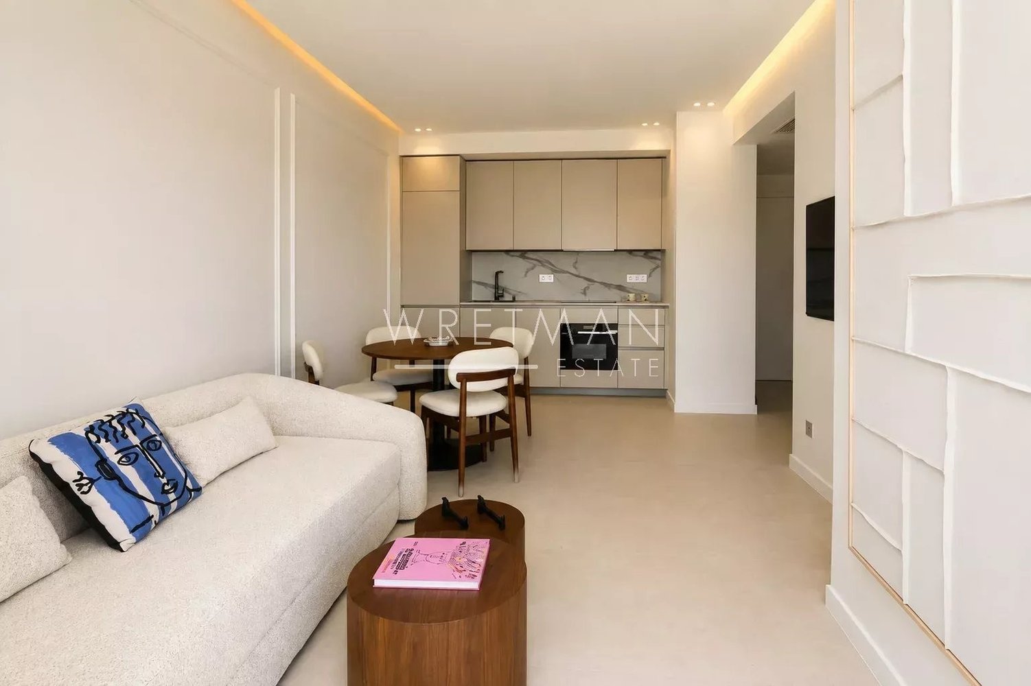 Property photo in Carre d'Or
