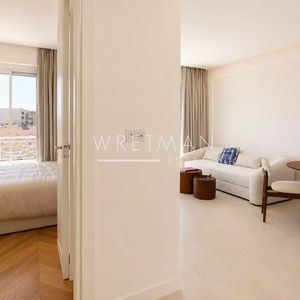 Property in Carre d'Or