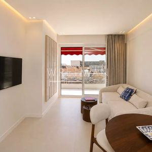 Property in Carre d'Or