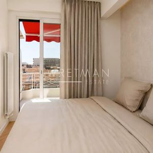 Property in Carre d'Or