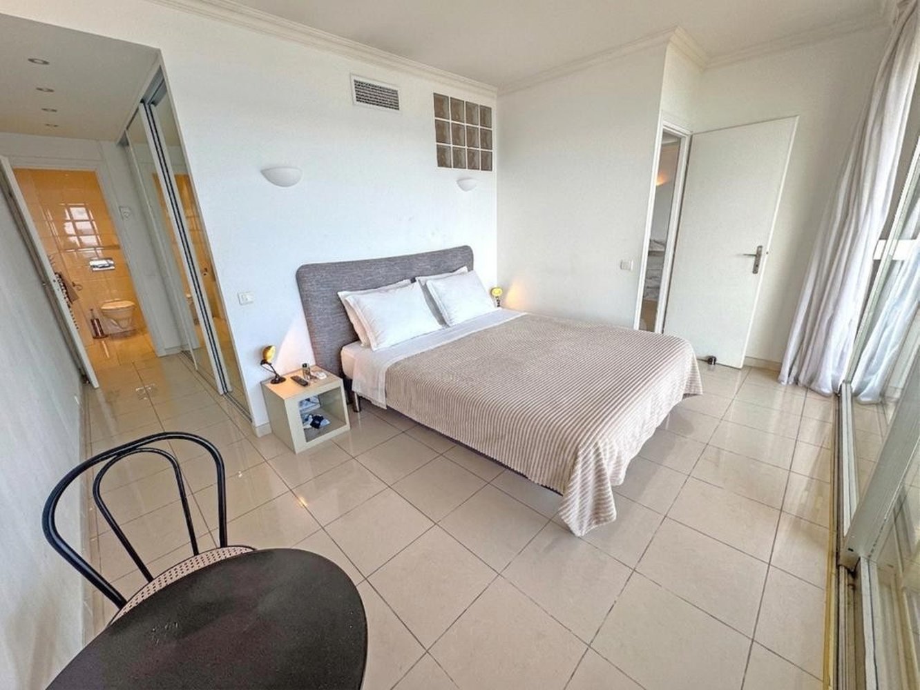 Property photo in Carre d'Or