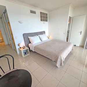 Property in Carre d'Or