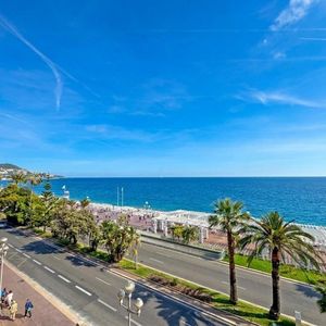 Property in Carre d'Or
