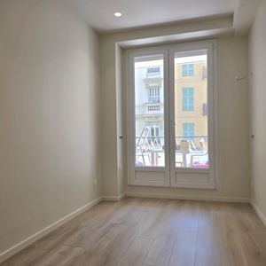 Property in Carre d'Or