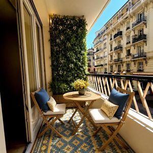 Property in Carre d'Or