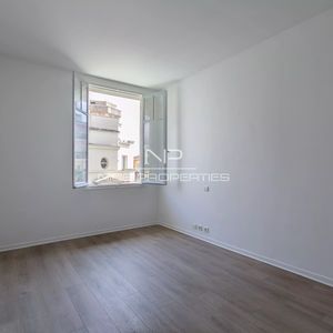 Property in Carre d'Or