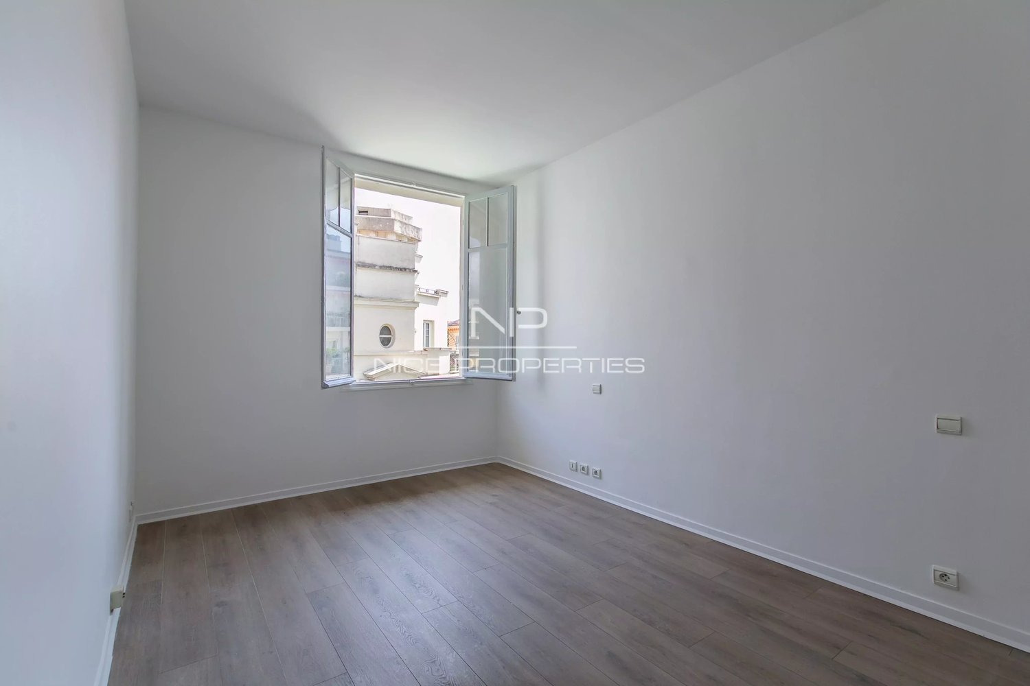 Property photo in Carre d'Or