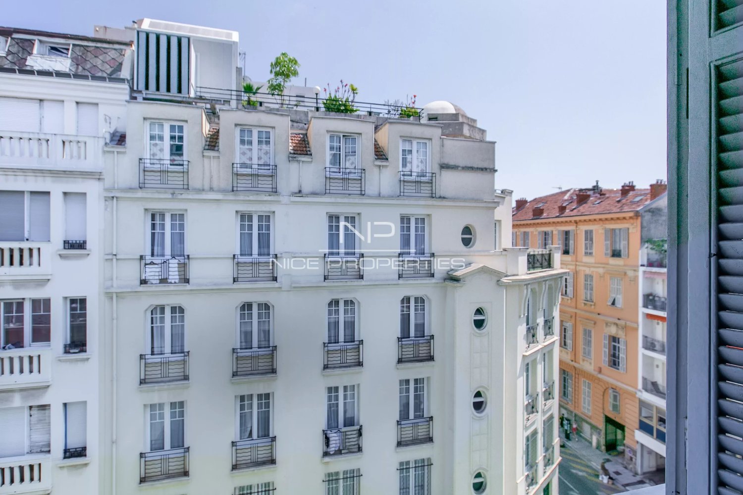 Property photo in Carre d'Or