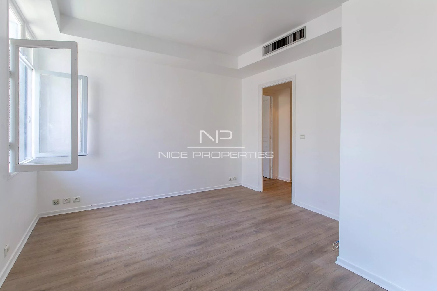 Property photo in Carre d'Or