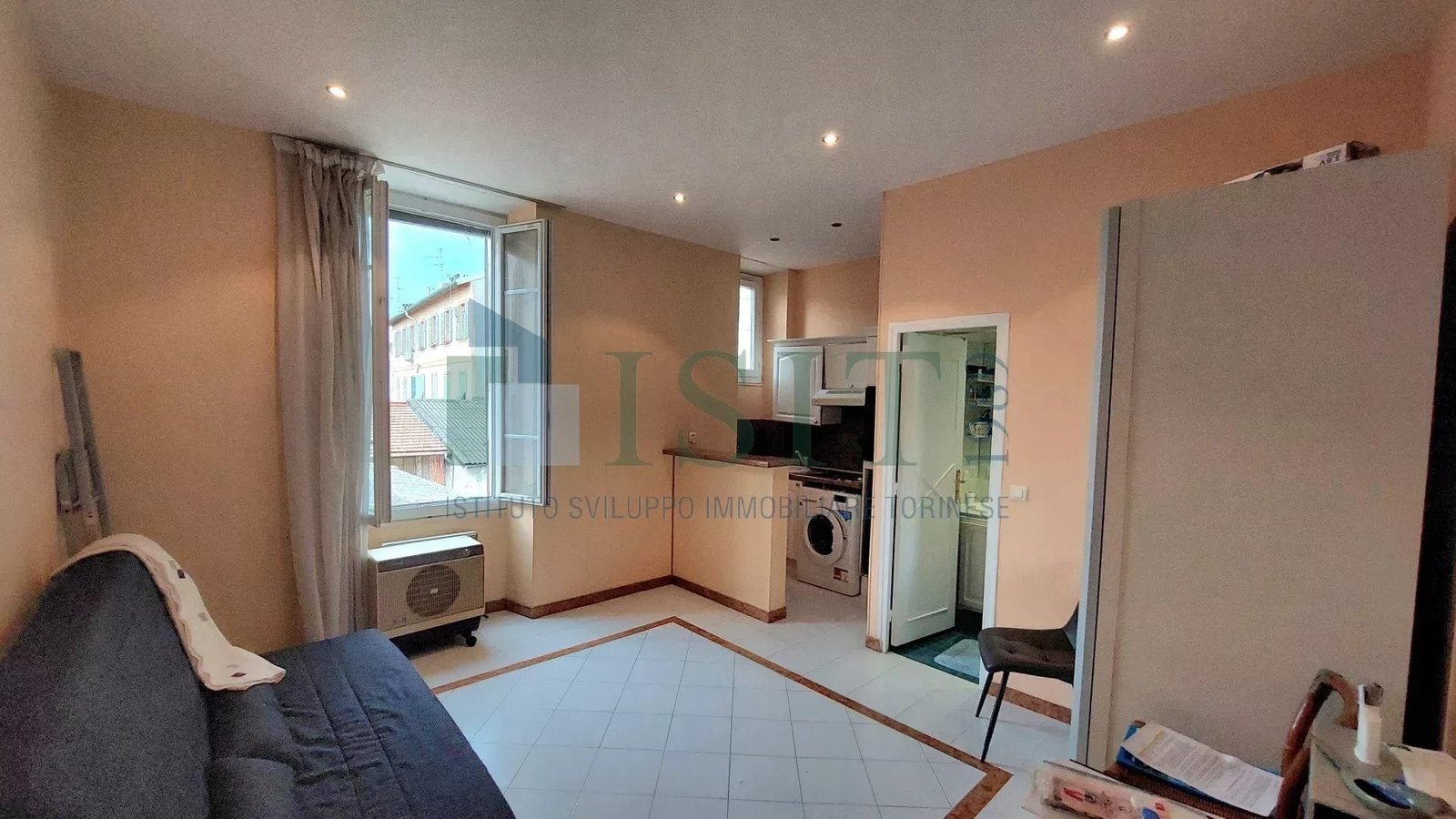 Property photo in Carre d'Or