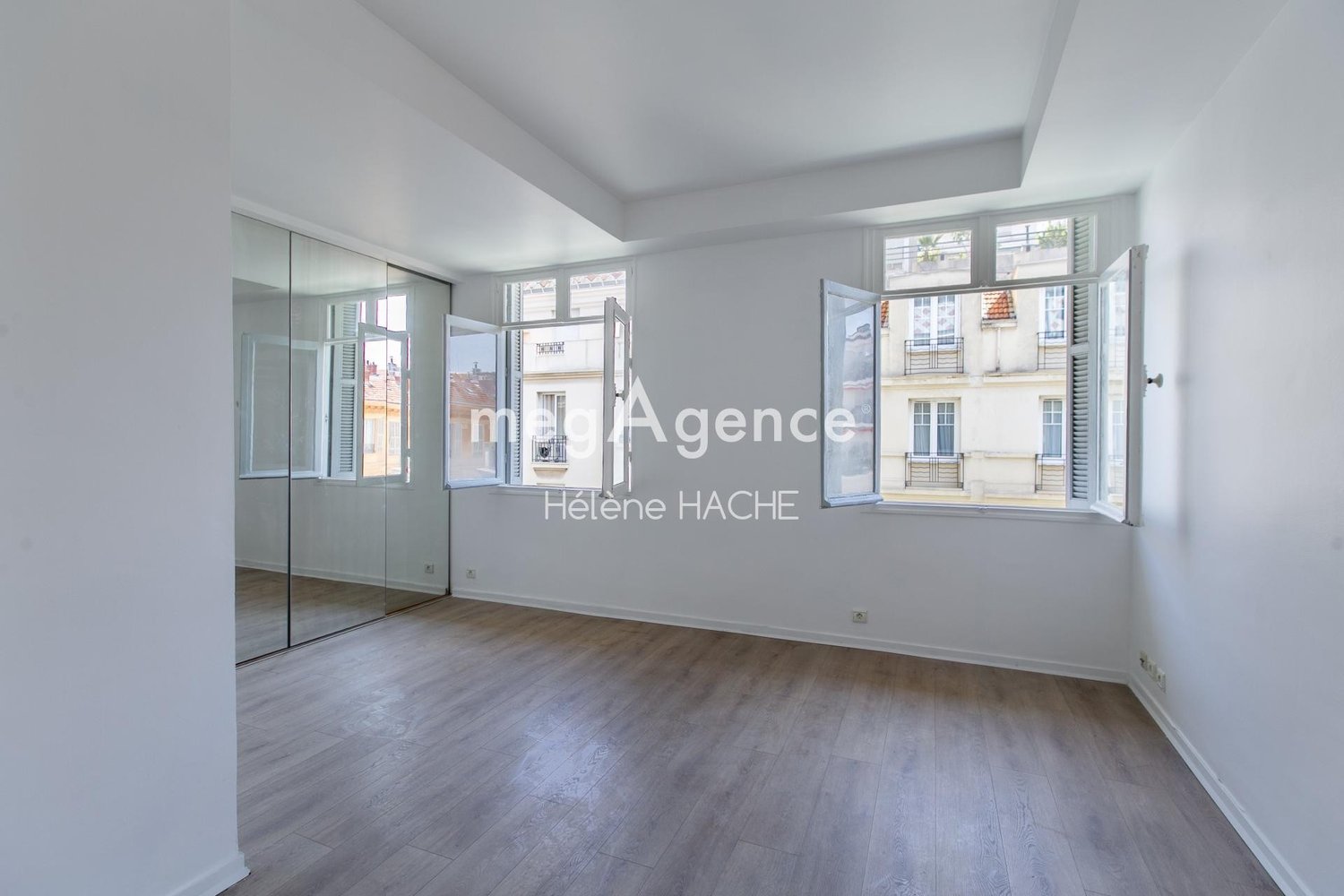 Property photo in Carre d'Or