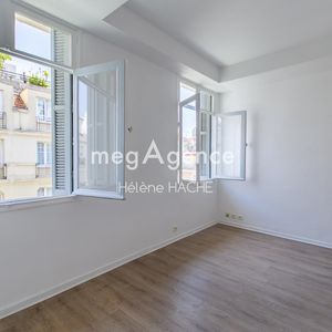 Property in Carre d'Or