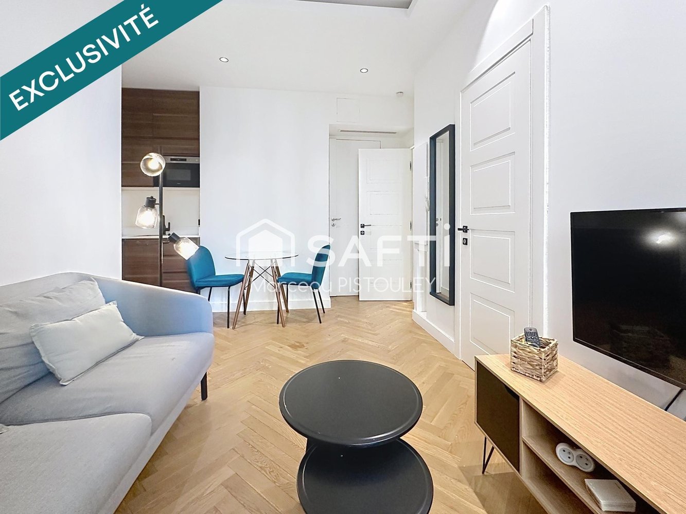 Property photo in Carre d'Or