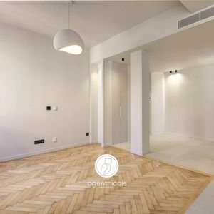 Property in Carre d'Or